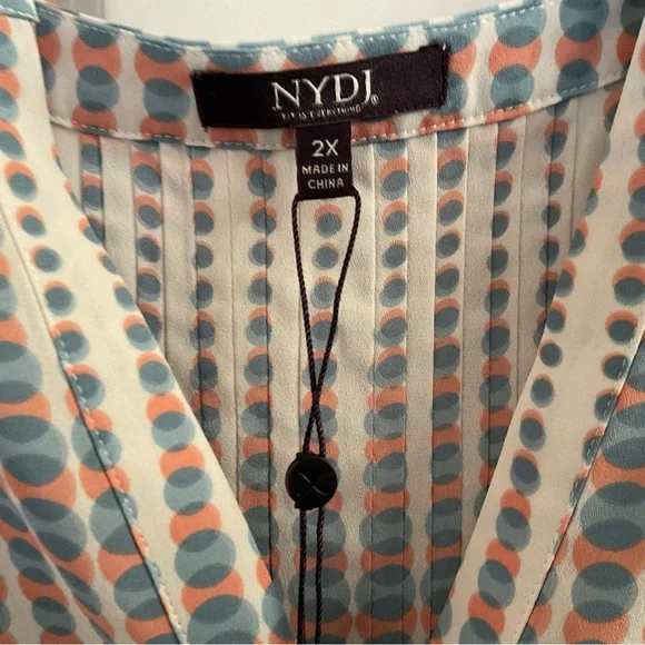 NYDJ Sleeveless Pintuck Blouse - NWT - Size 2X - Azure Oracle - Picture 4 of 9
